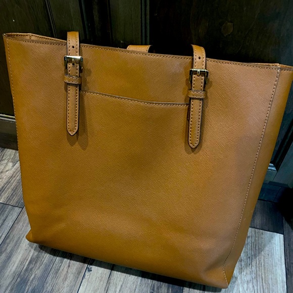 Authentic Michael Kors tote in signature luggage color! - Picture 4 of 16
